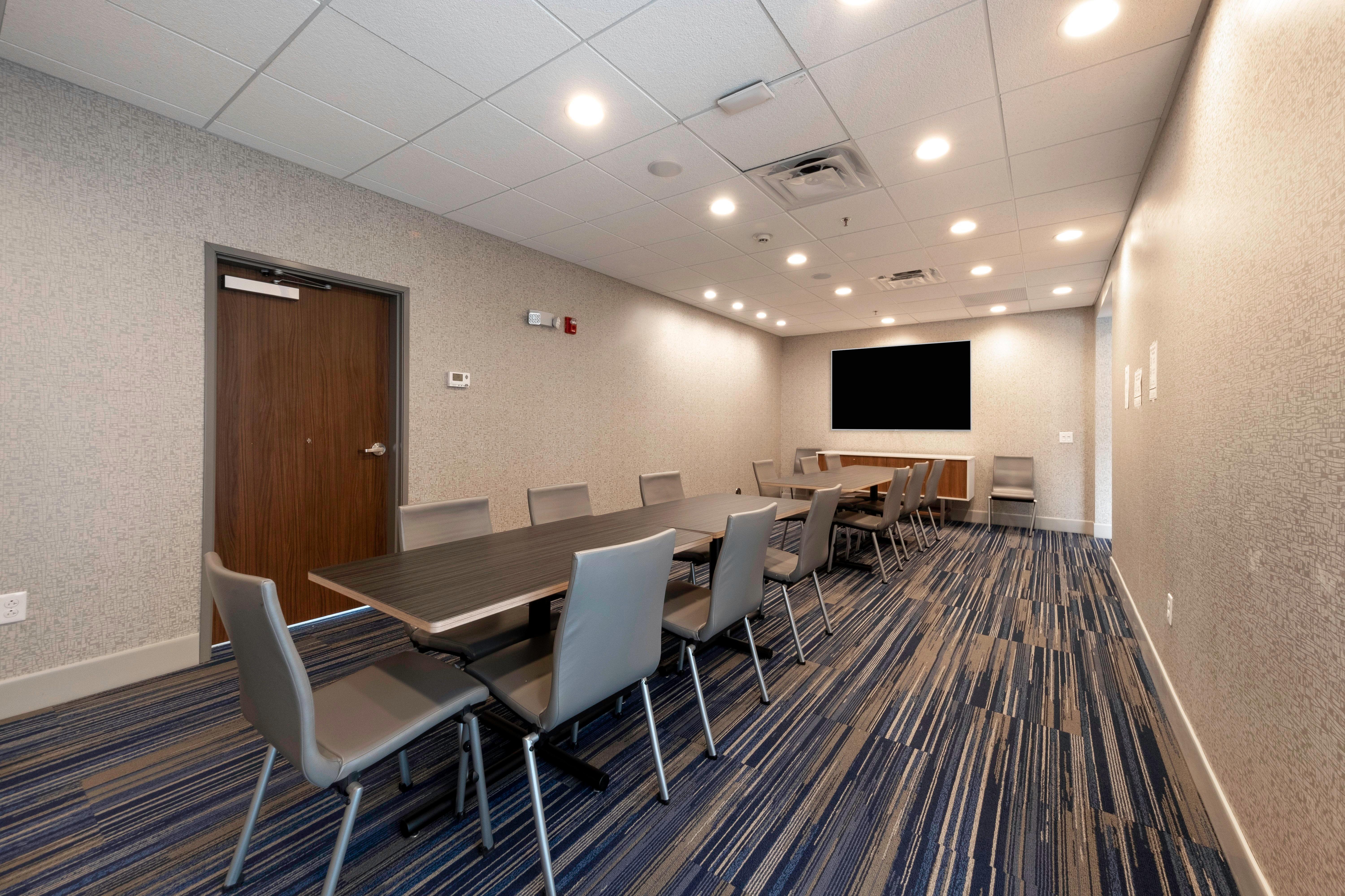 Holiday Inn Express & Suites - Staunton By Ihg Exterior photo